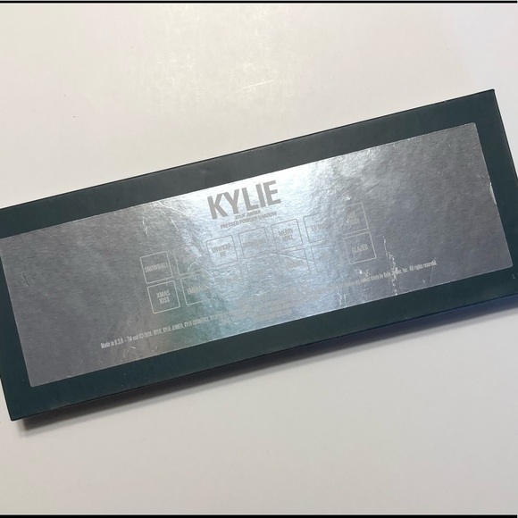 Kylie Cosmetics Naughty Eyeshadow Palette - Picture 3 of 3